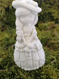 Dívka se zajíčkem k domalování