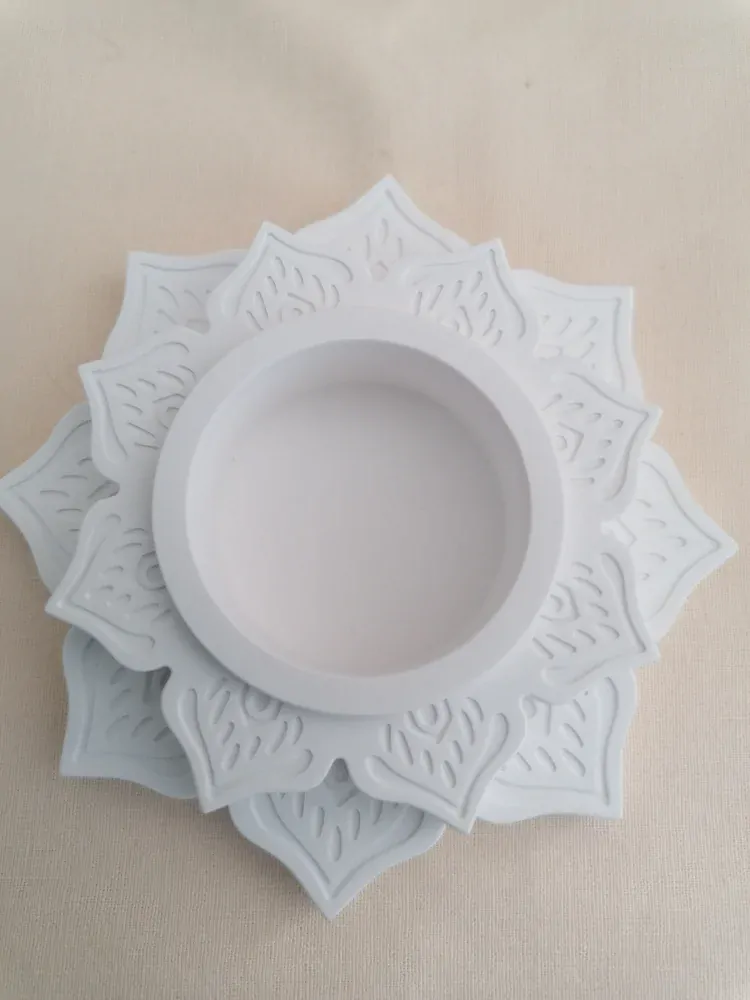 Svícen orient k domalování