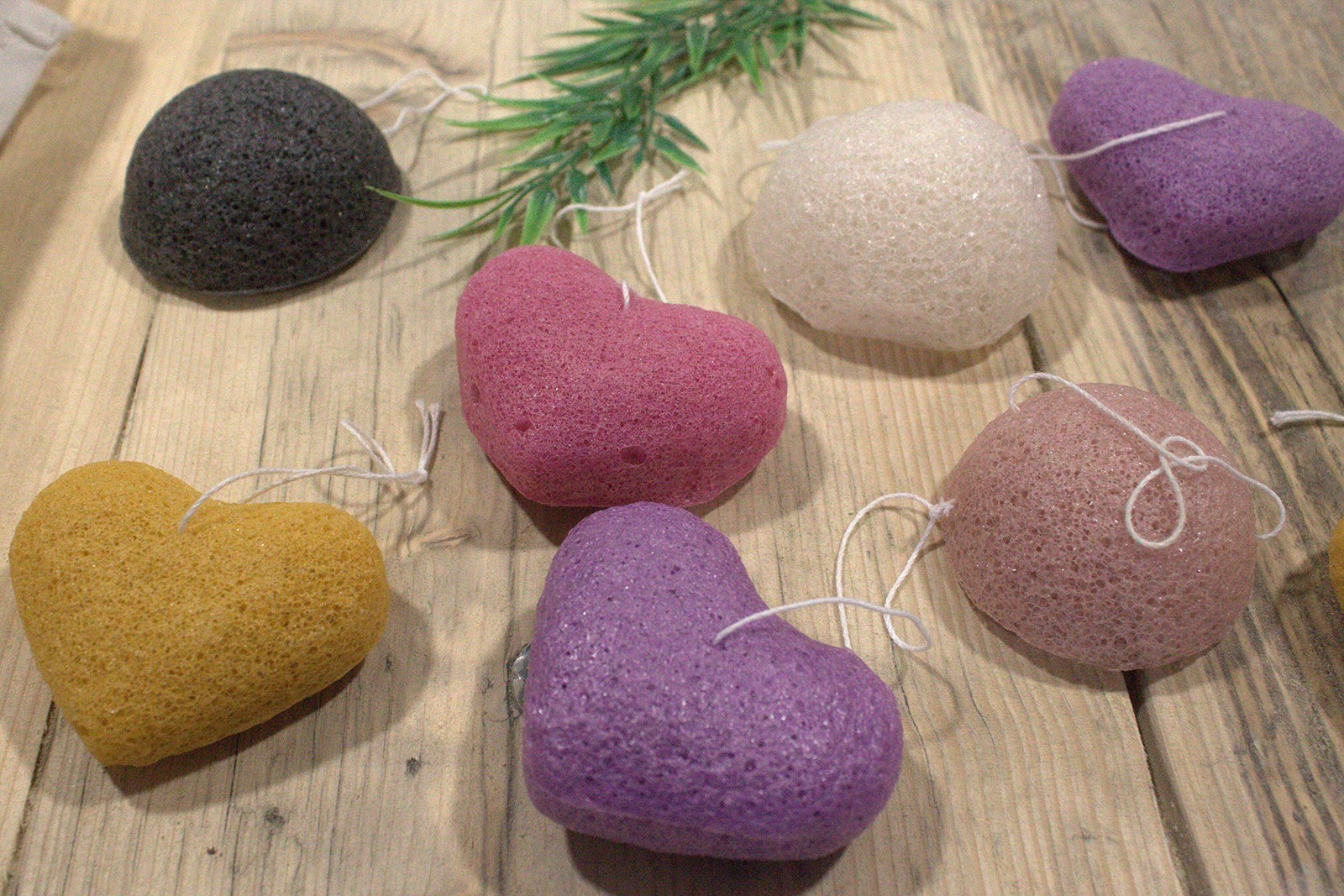 Přírodní Japonská mycí houba konjac Srdce -fialová