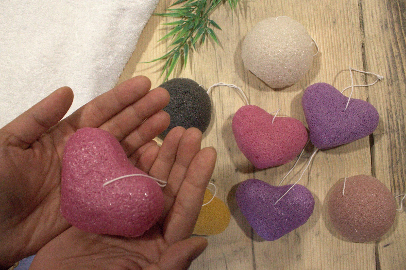 Přírodní Japonská mycí houba konjac Srdce -fialová