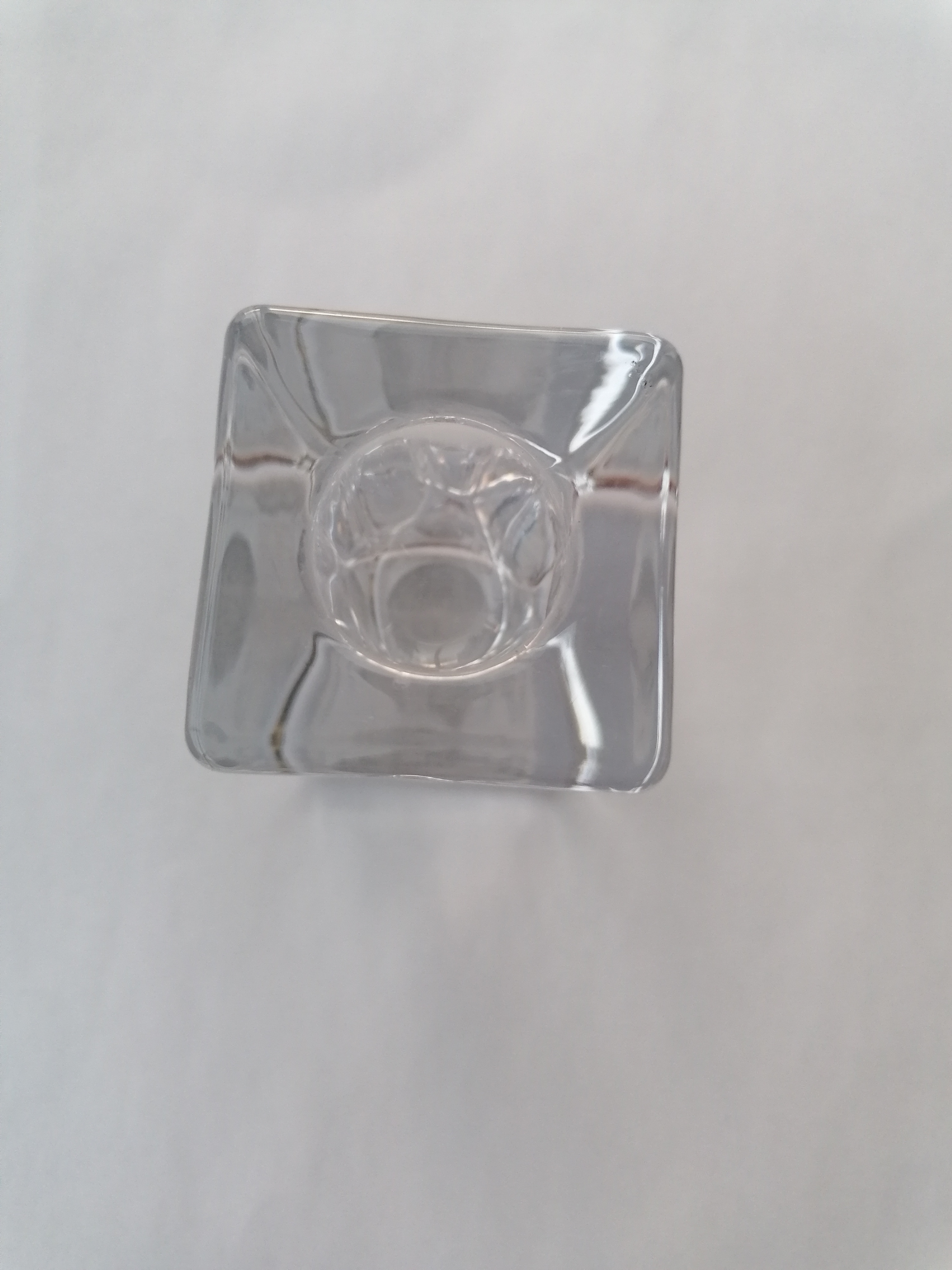 Svícen na kónické svíce hranatý 80/40